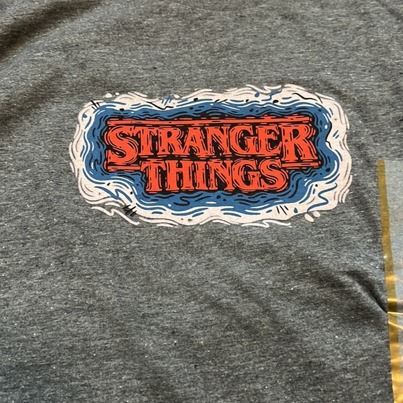 Stranger things tshirt - Picture 3 of 4